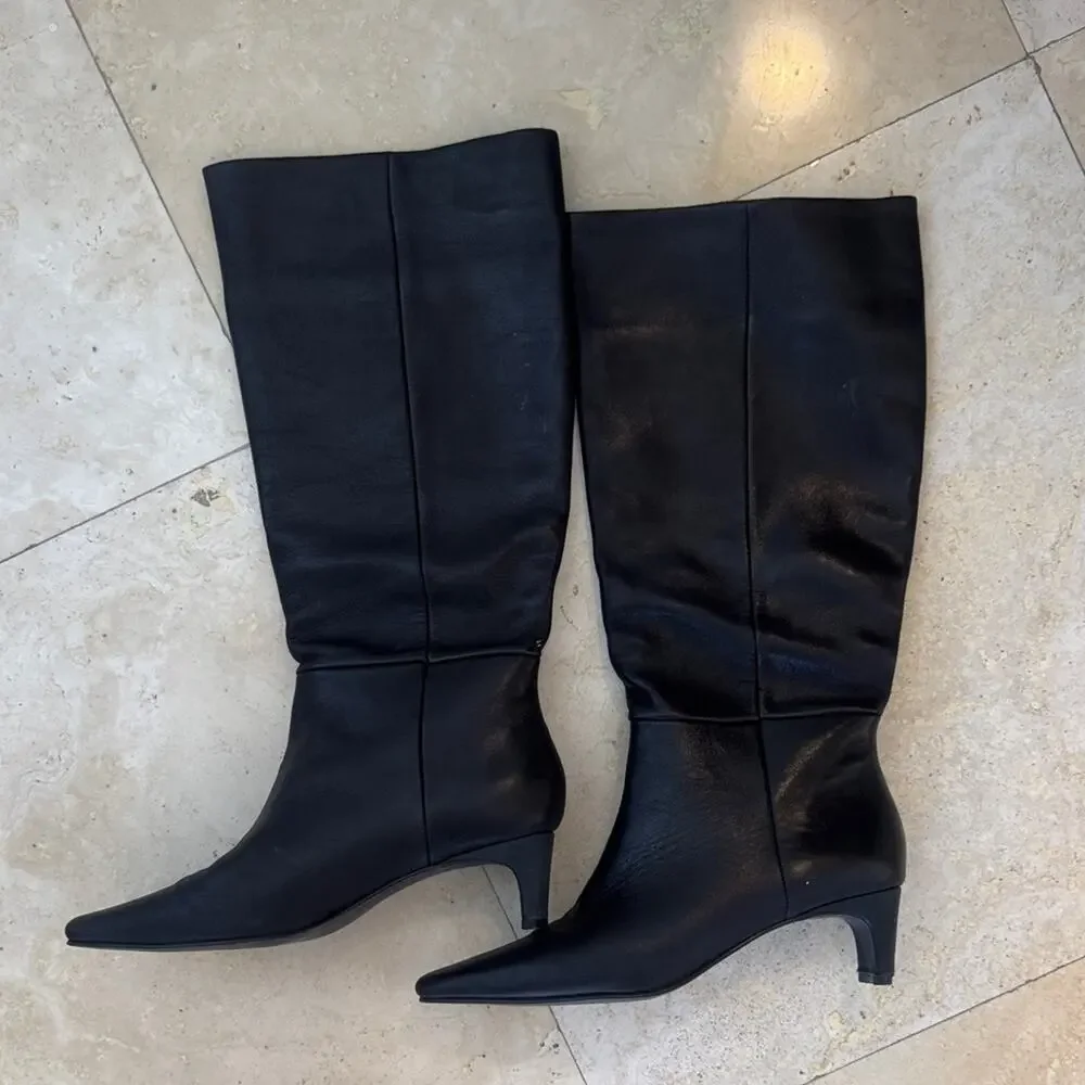 Steve massed Black Women's knee high boot size 7